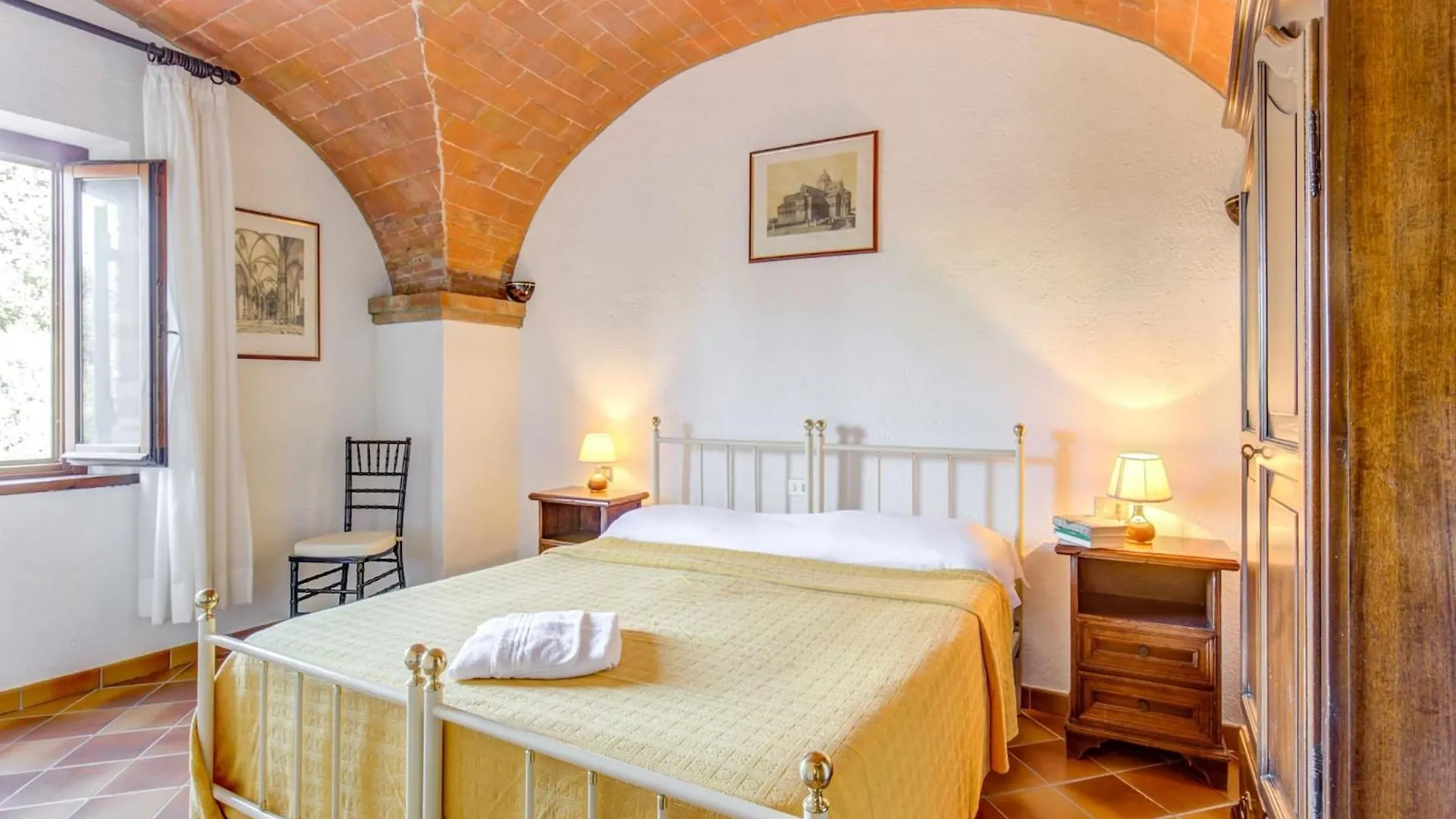 Countryside Holiday Home In Gambassi Terme With Garden Querce