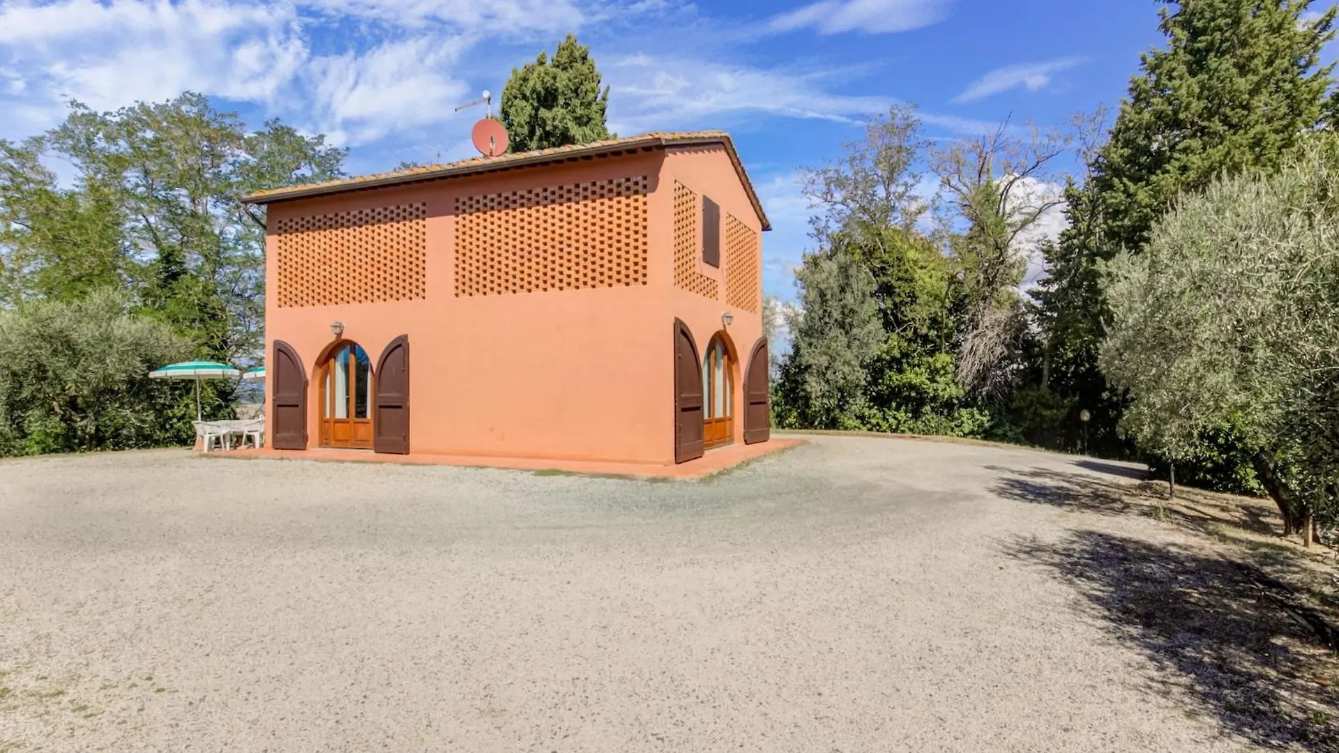 Countryside Holiday Home In Gambassi Terme With Garden Querce  Italy