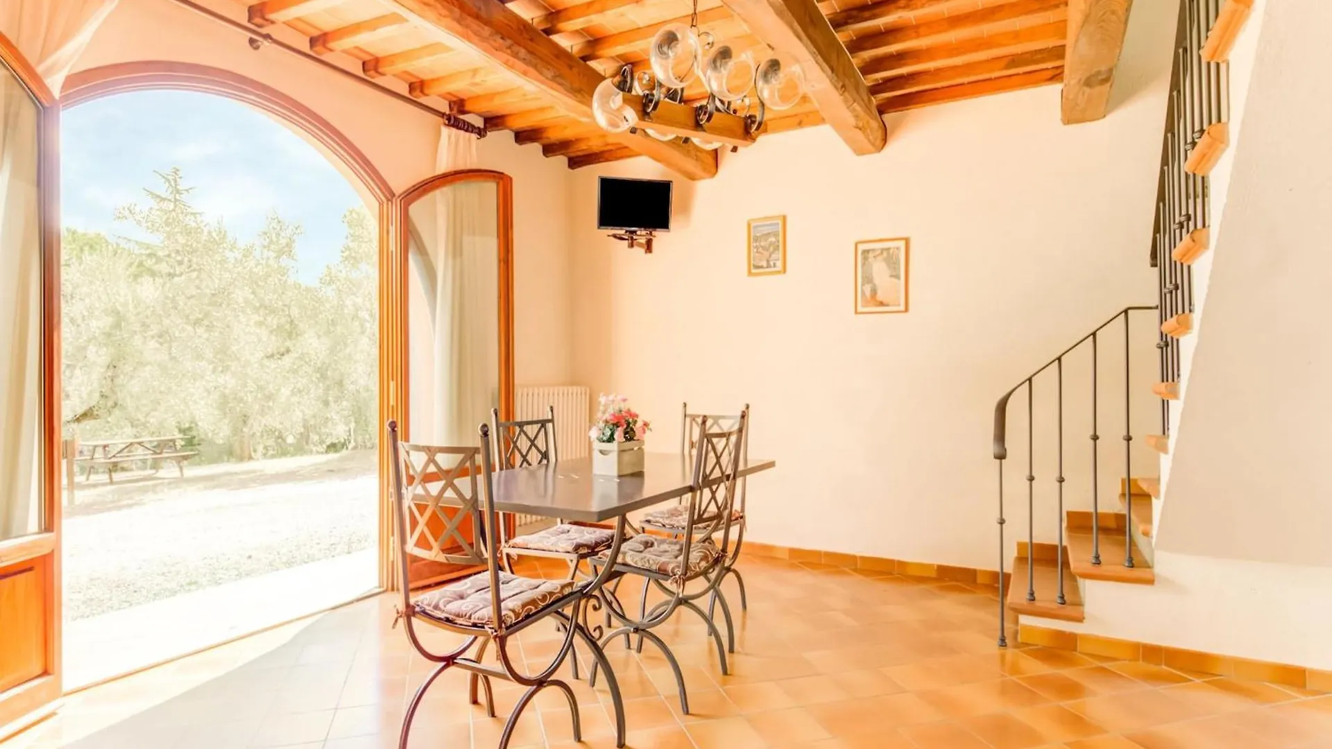 Countryside Holiday Home In Gambassi Terme With Garden Querce  Italy